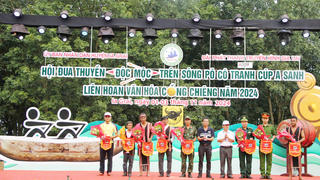 Độc đáo lễ hội đua thuyền độc mộc trên sông Pô Cô 