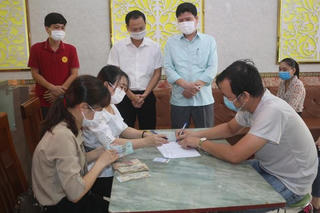 Hà Nam đẩy mạnh việc chi trả tiền hỗ trợ cho người lao động theo Nghị quyết 116