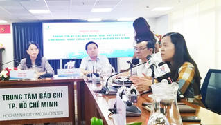 TP HCM thông tin vụ hành khách đi máy bay không muốn cách ly tại khách sạn