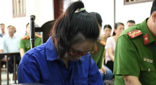 Tuyên phạt tử hình người phụ nữ hạ độc chị họ bằng trà sữa 
