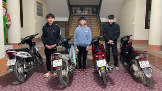 Lào Cai: Bắt khẩn cấp nhóm đối tượng bốc đầu, lạng lách và quấy rối lực lượng Công an làm nhiệm vụ