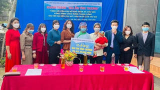 Ấm áp bên "Mái ấm tình thương"