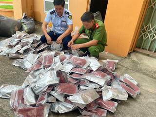 Bắt giữ lô hàng hơn 300kg thực phẩm sấy khô không rõ nguồn gốc xuất xứ