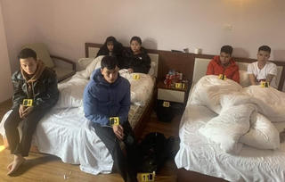 Lào cai: Công an Sa Pa bắt giữ 6 nam, nữ rủ nhau sử dụng ma tuý trong nhà nghỉ