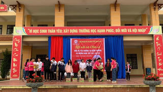 Bệnh viện sản nhi tỉnh Lào Cai khám bệnh miễn phí cho học sinh tại huyện Bát Xát