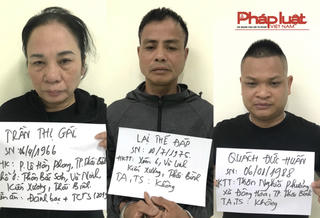 Lào Cai: Đổi tiền rách rồi chiếm đoạt tiền của các tiểu thương 