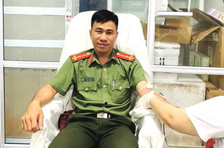 Bí thư Đoàn công an huyện Mường Khương hiến máu cứu thai phụ