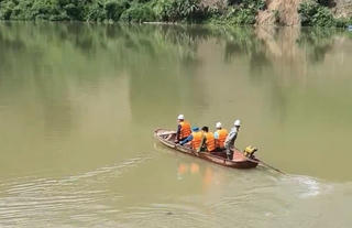 Hơn 100 người tham gia tìm kiếm thanh niên mất tích khi đi qua suối tại Sa Pa