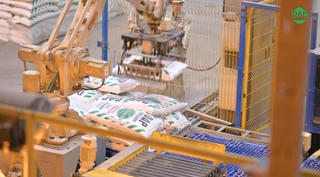 “DAP LÀO CAI - Thịnh vượng cùng nhà nông