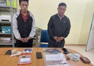 Khởi tố 2 đối tượng lừa bán số lượng lớn mật gấu giả