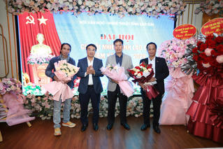 Nghệ sỹ nhiếp ảnh Phạm Gia Chiến tái đắc cử Chi hội trưởng Chi hội Nhiếp ảnh Lào Cai 