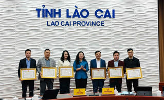 UBND tỉnh Lào Cai biểu dương các cơ quan báo chí trong công tác khắc phục hậu quả cơn bão số 3 Yagi