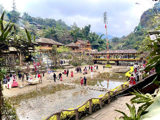 Bản Cát Cát - Điểm du xuân lý tưởng cho du khách yêu thích khám phá bản sắc Dân tộc