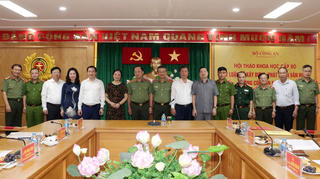 Đẩy mạnh xây dựng, phát triển văn hoá trong Công an nhân dân