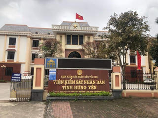 Nhà xe bị đối thủ dùng giang hồ dằn mặt, Công an giải quyết “lệch” một bên
