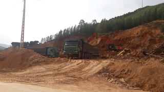 Những huyện nào trên địa bàn tỉnh Bắc Giang được chuyển mục đích sử dụng rừng làm đất san lấp?