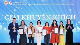 Trao giải thưởng báo chí tuyên truyền về sử dụng năng lượng tiết kiệm và hiệu quả