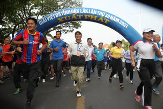 Hơn 400 vận động viên tham gia giải Việt dã lần thứ 38