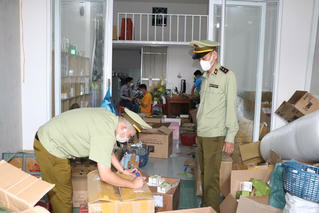 Phát hiện hàng ngàn sản phẩm thực phẩm chức năng không rõ nguồn gốc 