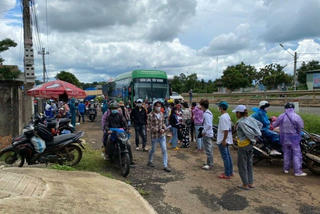 Nhà xe bất chấp lệnh cấm chở 60 khách từ vùng dịch về đúng ngày giãn cách toàn thành phố 