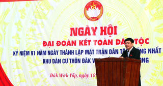 Tổng Thư ký Quốc hội Bùi Văn Cường dự Ngày hội đại đoàn kết tại tỉnh Kon Tum