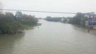 Thi thể nổi trên khúc sông tố cáo vụ giết người tàn bạo