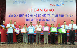 VietinBank trao 300 căn nhà “cứng” cho người nghèo Bình Thuận