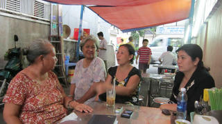 Ông lão bốn đời vợ vu oan con cái hành hung ngược đãi?