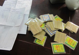 Vào đồn công an vì bán tăm từ thiện giá nửa triệu