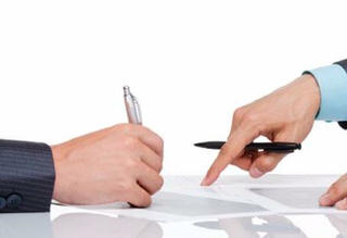 Lỡ ký hợp đồng với điều khoản 'vô đạo đức', giờ phải làm sao?