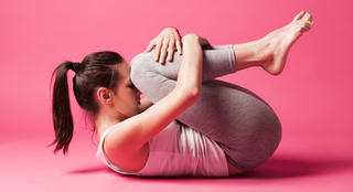 Triệt tiêu mỡ bụng lâu năm với 3 động tác yoga ai cũng có thể tập