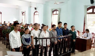 Tuyên án vụ 8 bị cáo vận chuyển, mua bán ma tuý trái phép