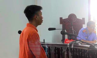 Đổi án tù vì đến đón con, còn lấy trộm đồ của vợ