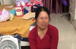 Công an triệu tập bảo mẫu ‘tung hứng’, hành hạ bé gần 2 tháng tuổi 