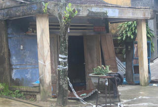 Cụ bà chết tư thế treo cổ trong ngôi nhà hoang