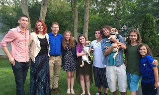 Cuộc gặp gỡ sau 20 năm của người đàn ông hiến tinh trùng và 22 con