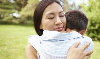 Những người vợ phải dùng đến hạ sách để giành con hậu ly hôn