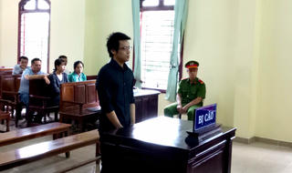 Giả con dấu cảnh sát PCCC lừa đảo tiền tỷ để cá độ bóng đá