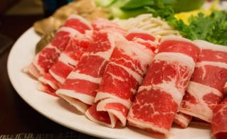 Bò Mỹ về Việt Nam chỉ 10.000 đồng/kg: Sự thật tin đồn lan tràn