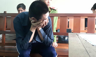 Gã cha dượng đồi bại