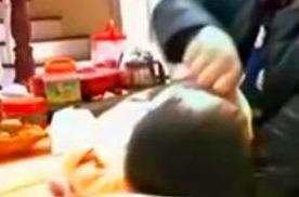 Hai cháu bé tử vong trong phòng ngủ, nghi bị bóp mũi