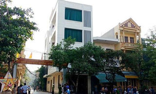 Cán bộ cảnh sát môi trường tử vong sát nhà riêng