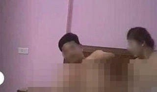 Vướng nghi án 'lên giường' với cấp dưới, Chủ tịch xã bị cho "tạm nghỉ"