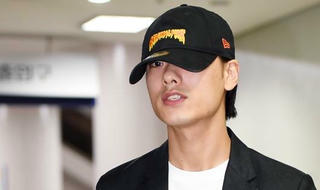 Quấy rối tình cũ, rapper nổi tiếng bị kết án tù