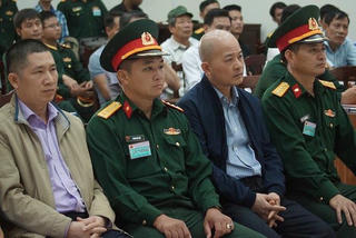 Út 'trọc' kêu oan, nói bị cấp dưới vu khống