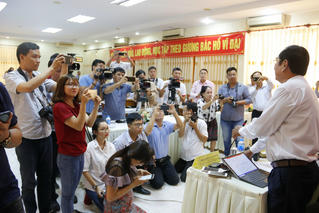 Cần Thơ thông tin chính thức vụ đổi 100USD làm “dậy sóng” dư luận.