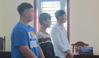  Hùn tiền mua ma túy, chưa kịp chơi đã bị bắt