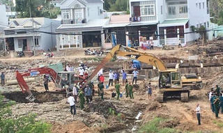 Nổ lớn tại công trình khiến 2 người bị thương