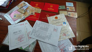 Phát hiện 'lò' làm giả giấy phép lái xe, bằng tốt nghiệp tại Nghệ An