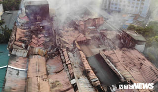 Báo cáo nhanh về vụ cháy tại Công ty Bóng đèn phích nước Rạng Đông